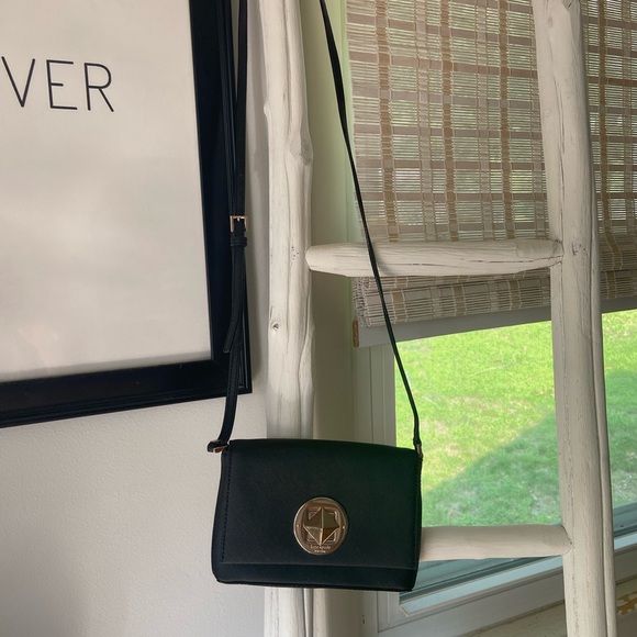 Kate Spade Shoulder Bag, Black with Gold Clasp - Picture 2 of 5